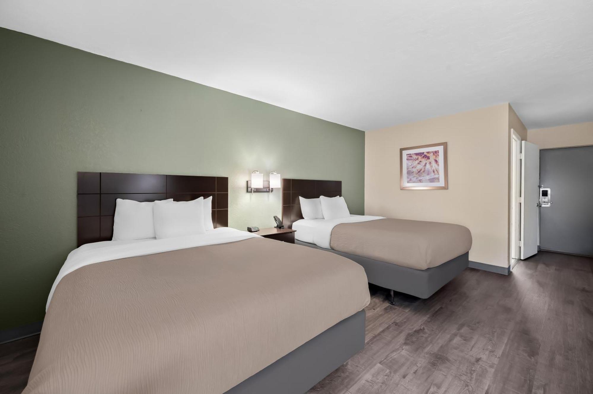 ทราเวลลอดจ์ ฟอร์ต ไมเยอร์ส Hotel ฟอร์ตไมเยอร์ ภายนอก รูปภาพ