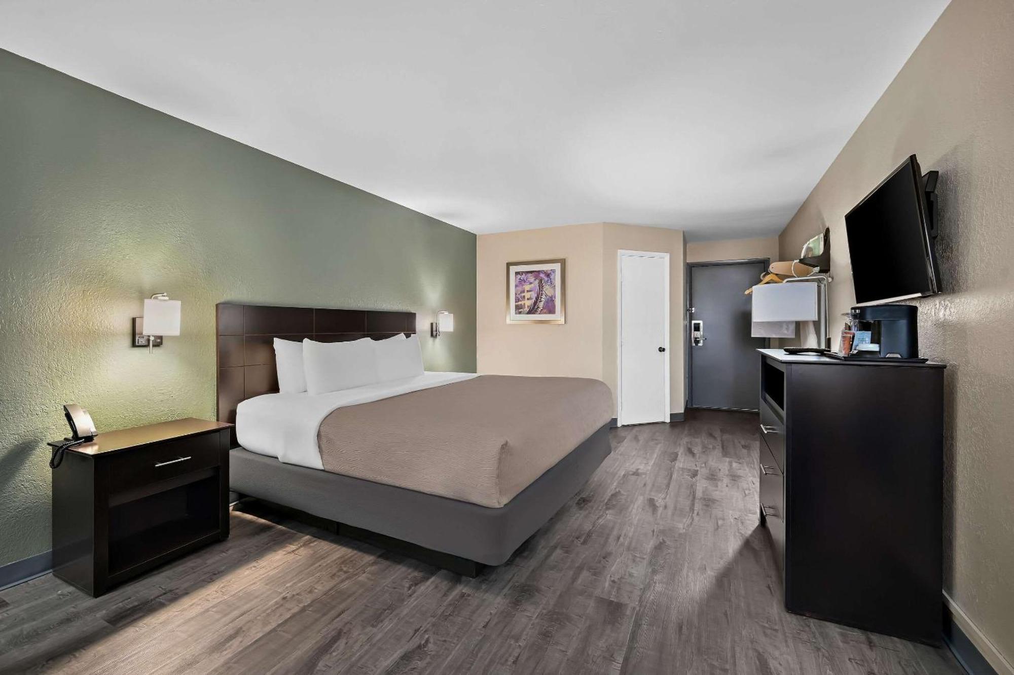 ทราเวลลอดจ์ ฟอร์ต ไมเยอร์ส Hotel ฟอร์ตไมเยอร์ ภายนอก รูปภาพ